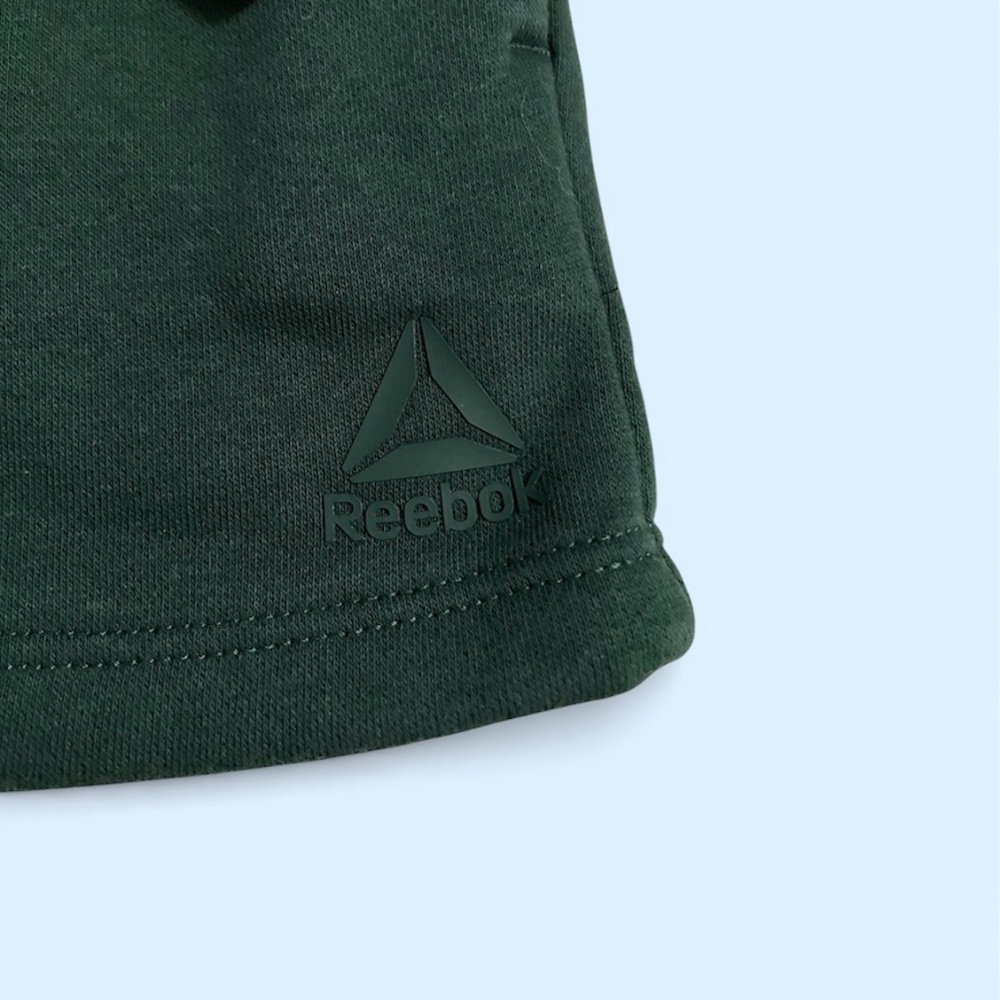 NWT Reebok Women’s Relaxed Fit Green Shorts - Picture 4 of 5